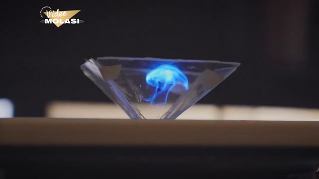HOW TO MAKE 3D HOLOGRAMS WITH YOUR SMARTPHONE