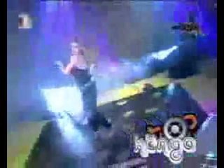 Leonora Jakupi - Kush do ta puth Buzen (Official)