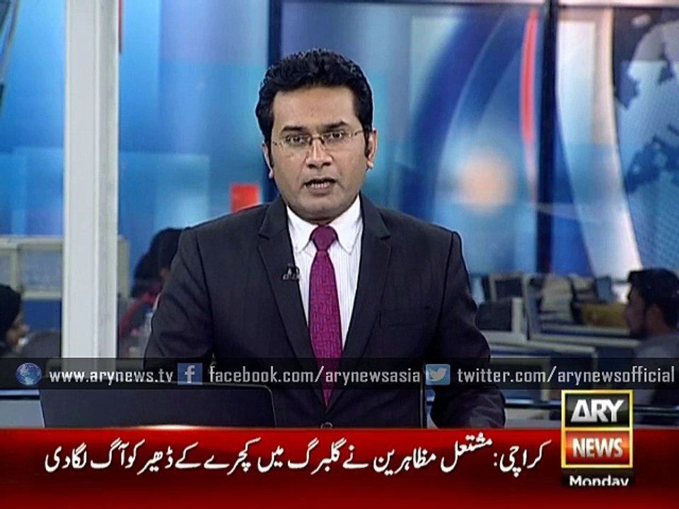 Imran Khan Crosses The Heavily Flooded Bridge