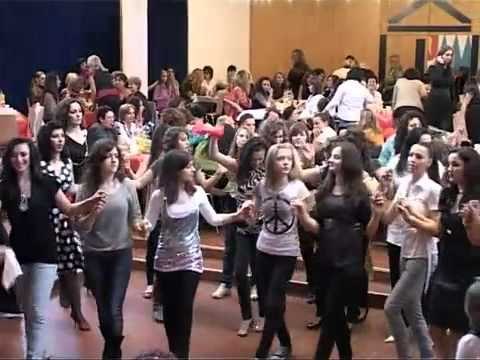 Agroni fita 8 marsi thun spiez Bern kur e pash at vajzen te shkolla 3