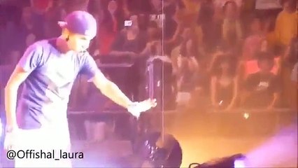 Justin Bieber stops fight -