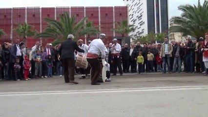 100 VJET PAVARESI - EMIN DURAKU - ZHUR - VLORE 2012  - 01