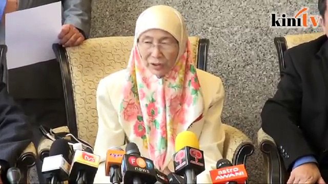 'Najib setuju reformasi parlimen selepas kena ugut'