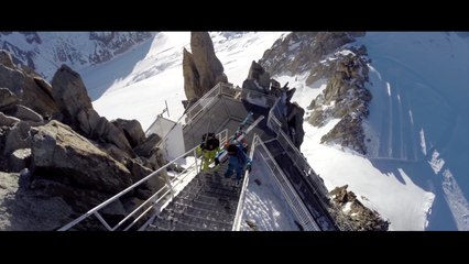 Parrot - First airdrop from a speed-ride to a base jump with...