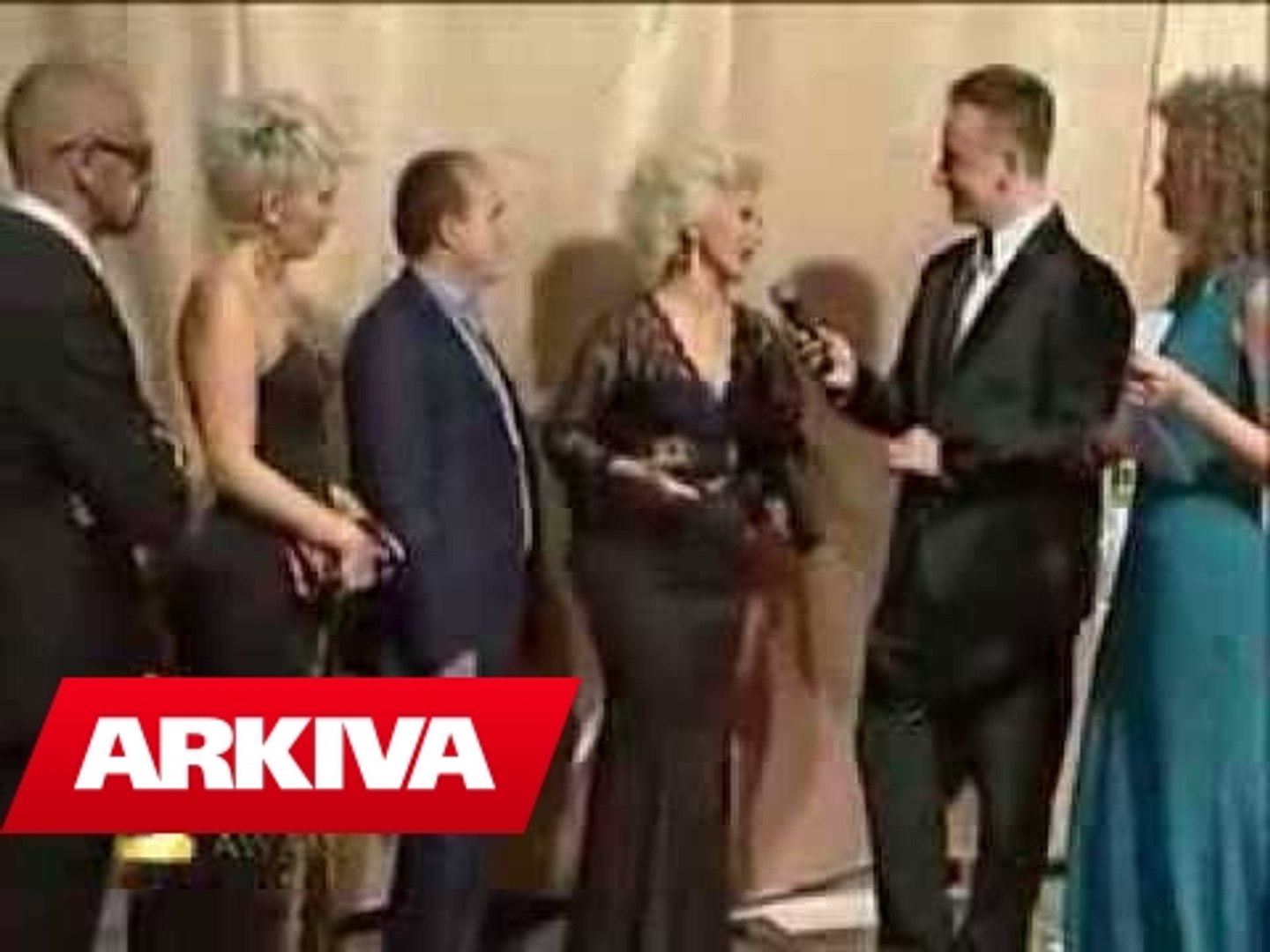 ⁣Zhurma Show Awards 2013 - Hyrja (Tapeti i Kuq)