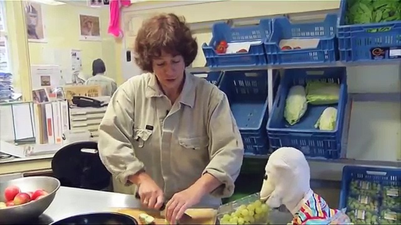 Jock de Aap met Beroep van de maand Apenverzorgster Margret Muller van "Stichting Aap"