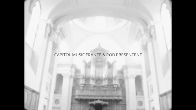 Marina Kaye : Homeless (Acoustique Piano + Voix + Temple)