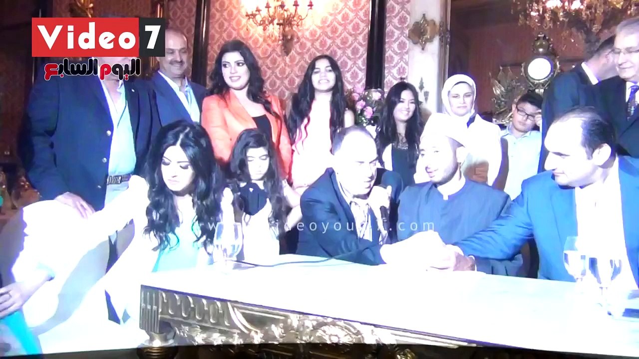 بالفيديو.. شاهد .. عقد قرآن إبنة فيفى عبده