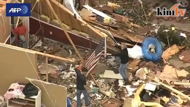 Dua mati, 10 hilang, taufan badai selatan Amerika