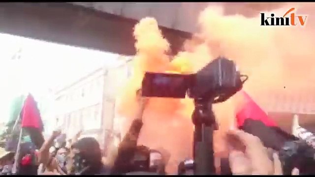 Anarchists join the fray