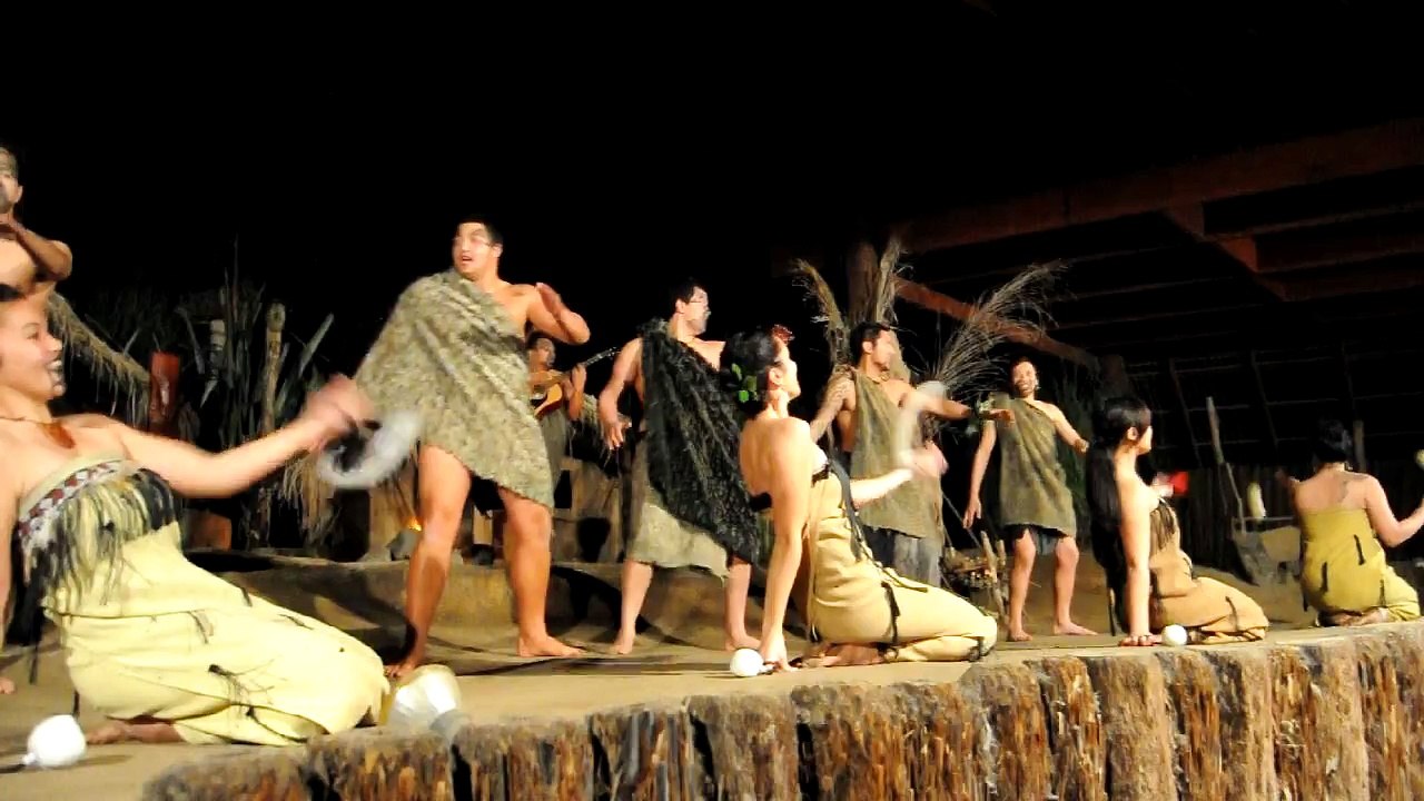 Maori Dance (Mitai Tribe)