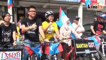 Wan Azizah cycles for #BantahGST