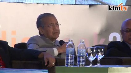 Mahathir: Asking to change a leader is not seditious