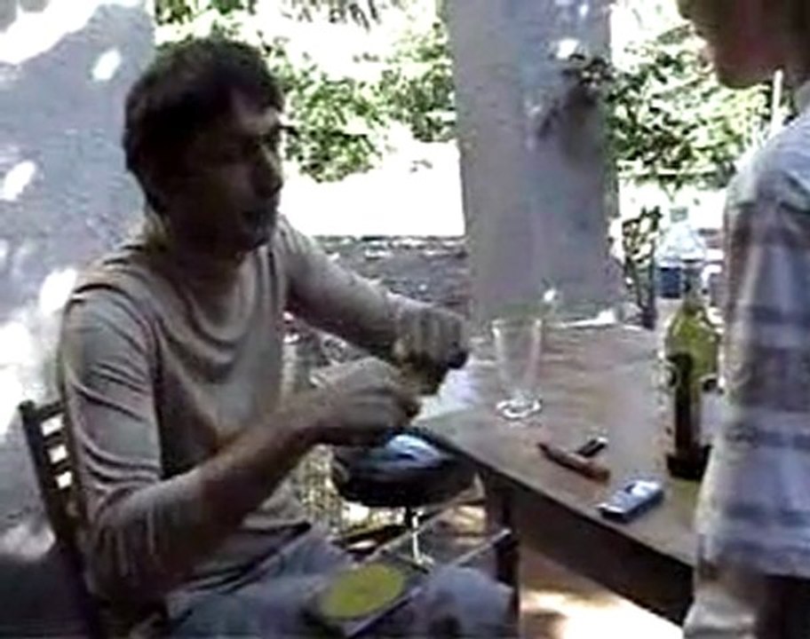 Didier Super gère la crise du disque