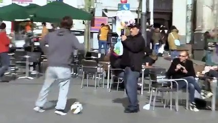 Cristiano Ronaldo déguisé en SDF en caméra cachée !