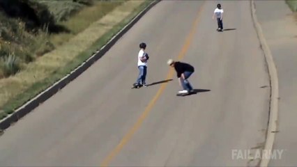 Longboard : il termine sa chute contre le trottoir