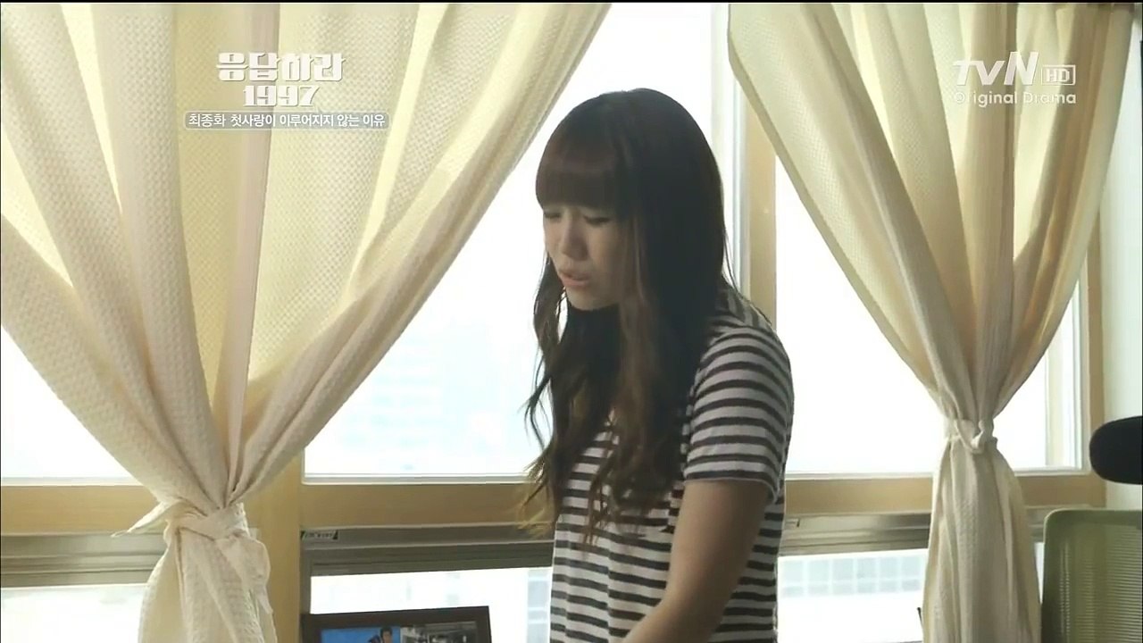 tvN 응답하라 1997.E16 "하드 사왔어?" 쳐맞는 서인국.+ 임신공격 당한 정은지.
