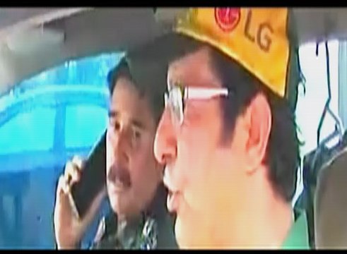 Wasim Akram survives gun attack in Karachi