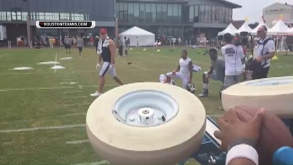 J.J. Watt makes one-handed catches