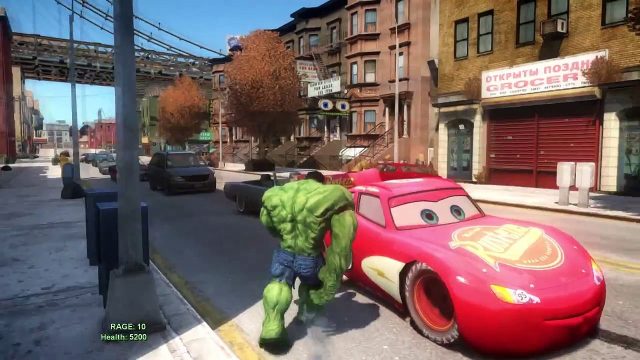 THE INCREDIBLE HULK destroying Disney Cars Lightning McQueen !!!
