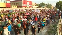 مظاهرات في كربلاء بالعراق للمطالبة بصرف الرواتب