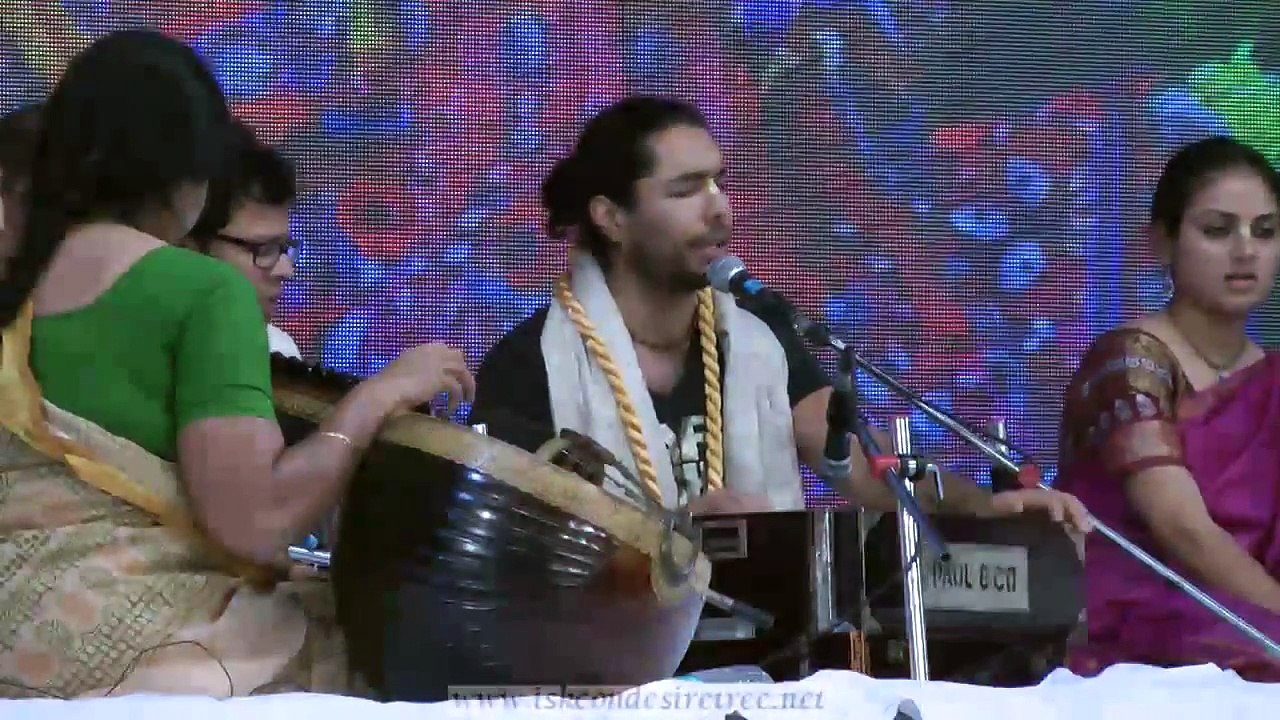 Kirtan By Vishwambhar Prabhu - Bhajan: Antara Mandire Jago Jago