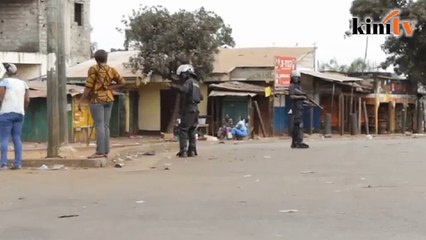 Polis lepas tembakan ke atas penunjuk perasaan di Guinea