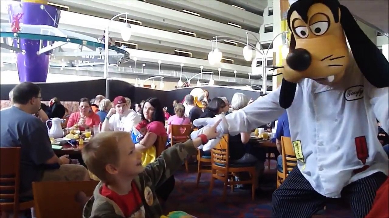 Gavin and Zane have breakfast at Chef Mickey's