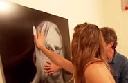 Artista hace fotografías que se pueden ver y tocar para personas con baja visión