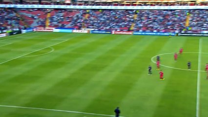 LdC CONCACAF - Il humilie son adversaire avec un petit pont