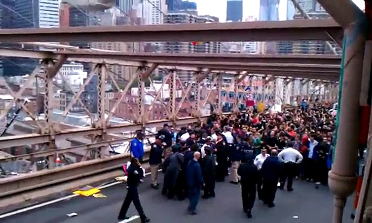 Video of #OccupyWallStreet Brooklyn Bridge Action 10/1/2011
