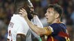 Leo Messi met un coup de tête à Mapou Yanga-Mbiwa lors de Barcelona vs AS Roma