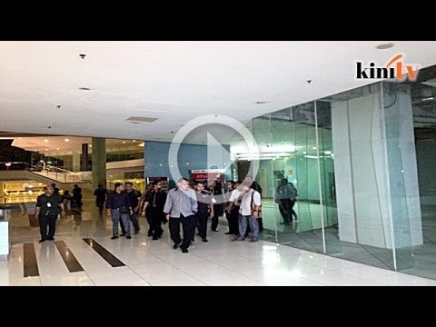 Maklumat siasatan 1MDB bocor, polis serbu pejabat SPRM