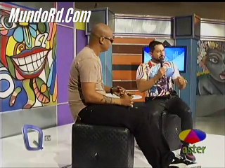 R1 dando esta tremenda entrevista durante su visita al programa QTV