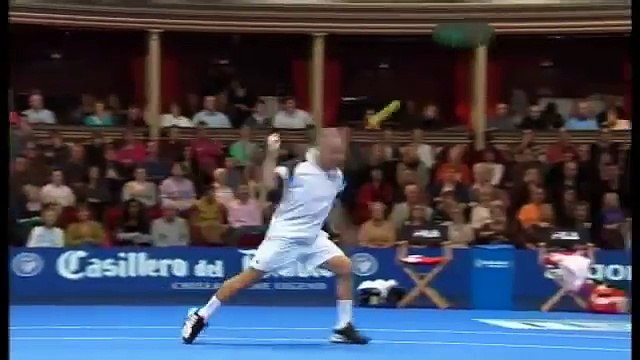 Mansour Bahrami - Tennis Funny Magician