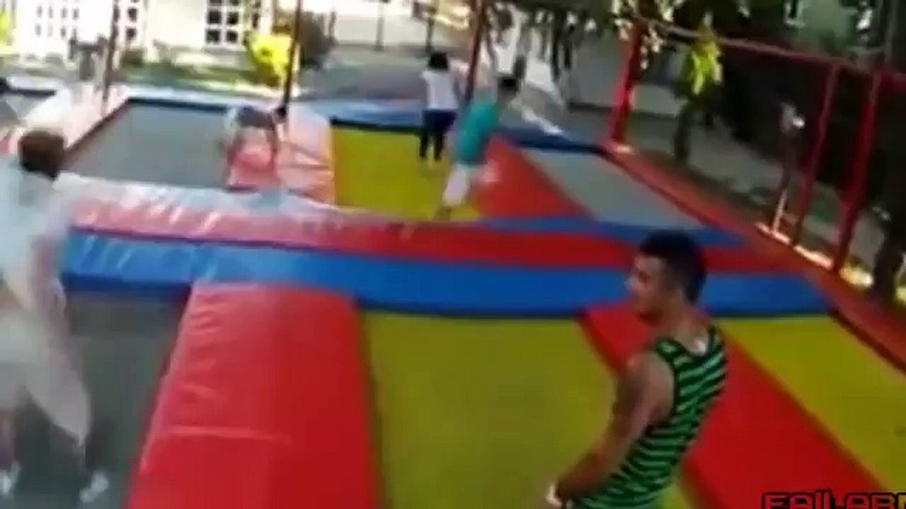 Smesni padovi do suza