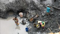 Así se juegan la vida en las minas ilegales de Colombia