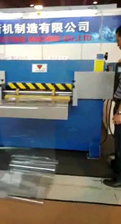 PVC boxex cutting creasing automatic