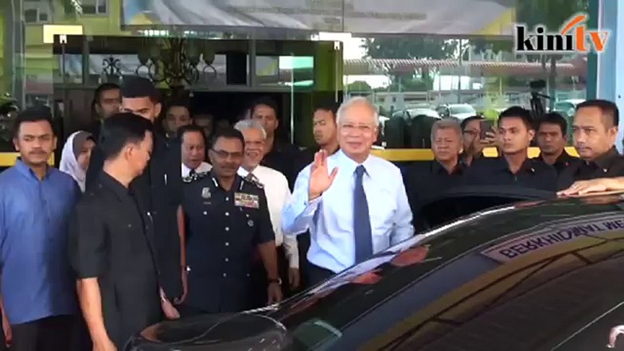 Customs offer to brief GST activists for free