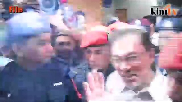 Lembaga Pengampunan lupus petisyen keluarga Anwar