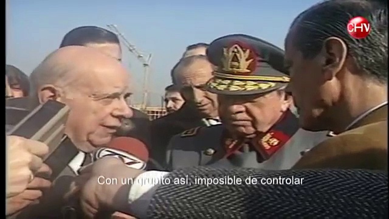 Pinochet los Tengo a Todos identificados con Zoom