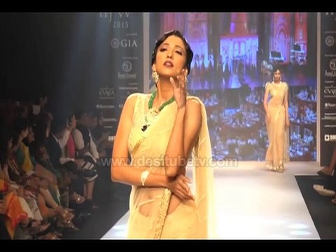 Gorgeous and hot models walked the ramp for designer Manali Jagtap at the India International Jewellery Week 2015