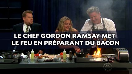 Gordon Ramsay met le feu en préparant du bacon