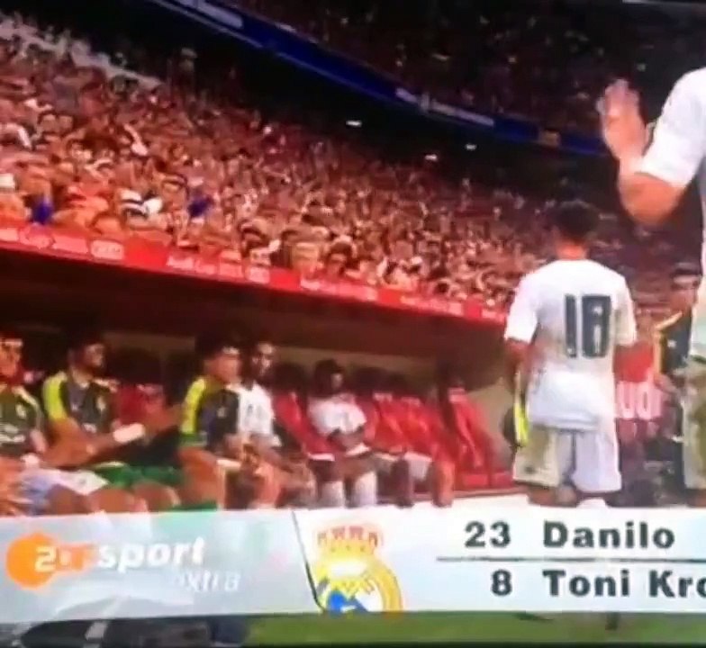 Gareth Bake gets left hanging by Toni Kroos - Real Madrid vs Bayern Munich 0-1 A_HD