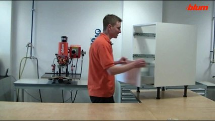 Installation & Removal of Blum Tandembox Antaro Drawer to Runners - From LDL
