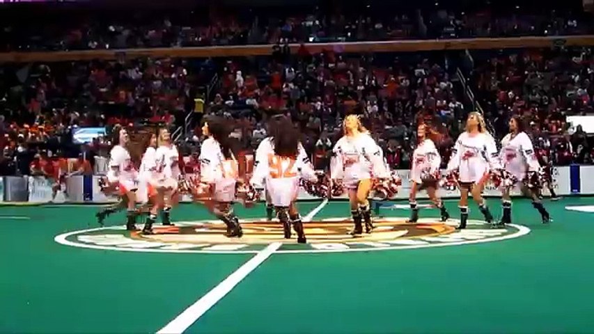 Cheerleader Wardrobe Malfunction The Show Goes On Video Dailymotion