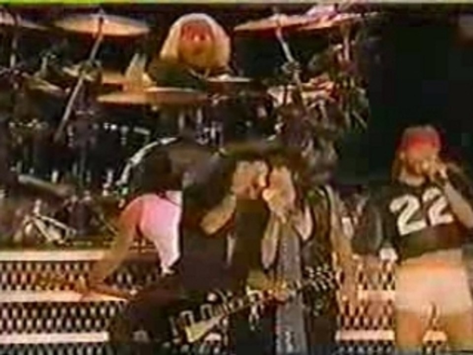 Aerosmith and Guns 'N Roses - Mama Kin (