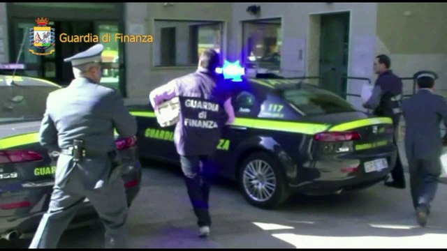 Forlì - Evasione fiscale, riciclaggio ed esportazione illecita di capitali di San Marino (06.08.15)