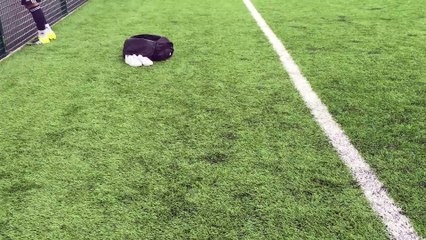 Ranger un ballon dans un sac de sport