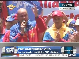 Héctor Rodríguez formalizó su inscripción ante el CNE